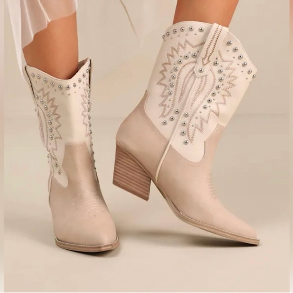 Dolce Vita Tan and Cream Heeled Boots - Picture 2 of 13